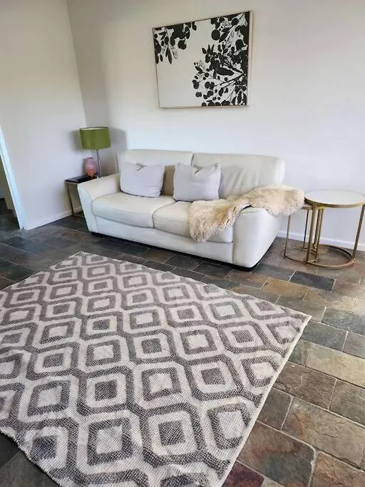 Beautiful And Cozy Home Adelaide
