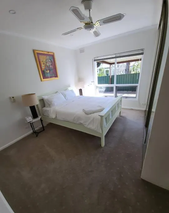 Beautiful And Cozy Home Adelaide