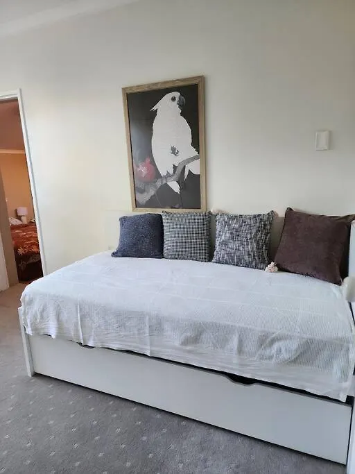 Beautiful And Cozy Home Adelaide Apartment