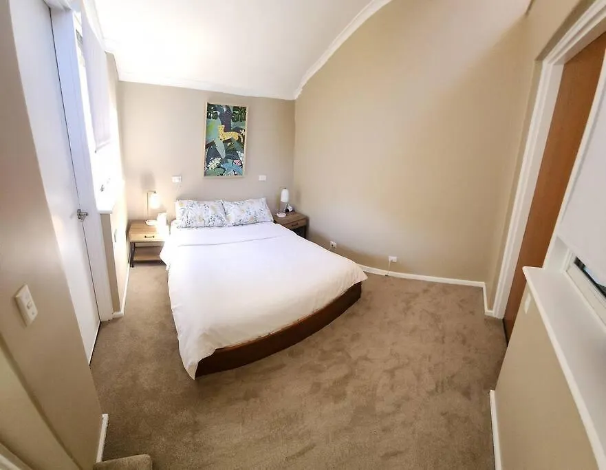 Beautiful And Cozy Home Adelaide Apartment